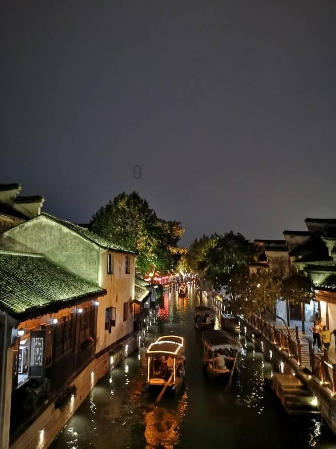 如何追求摩羯座女生，与摩羯座女生交往的技巧